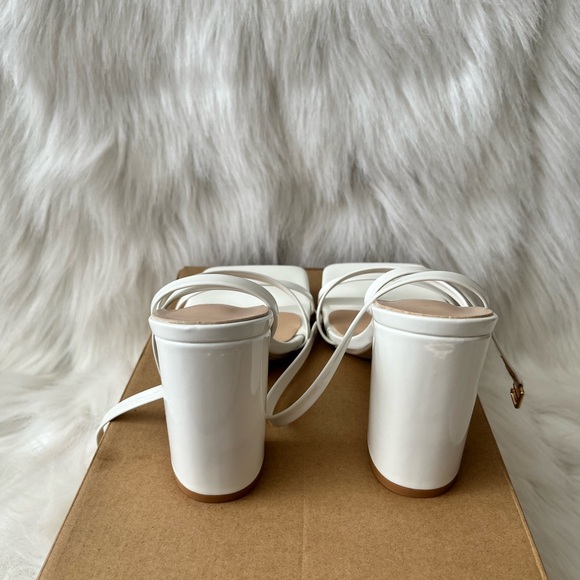 Womens Square Toe Sandals with heel - Picture 2 of 7